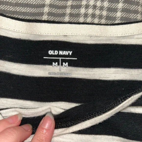 Black and White Striped 3/4 Sleeve Shirt - Picture 2 of 2